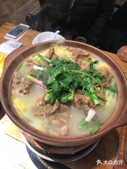 兄弟龙虾(胜太路总店)羊肉煲图片