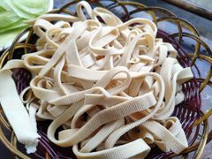 -三里屯土灶炖公鸡地锅鸡(江东店)