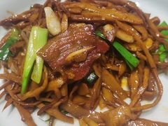 老腊肉炒烟笋-壹零捌道·北京烤鸭(车公庄店)