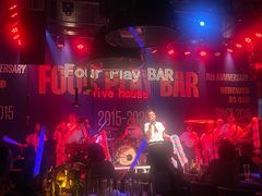 -FOUR PLAY BAR