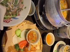 -大头虾越式风味餐厅(光明广场店)