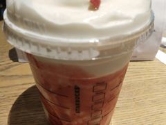 草莓轻乳酪星冰乐-星巴克(广州动漫星城东区店)