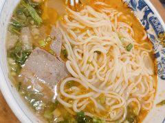 大片牛肉骨汤牛肉面-西部马华清真兰州牛肉面·烧烤夜市(关东店)