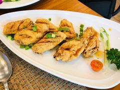 -Chom Cafe and Restaurant