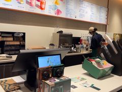 -星巴克臻选(莘庄仲盛店)