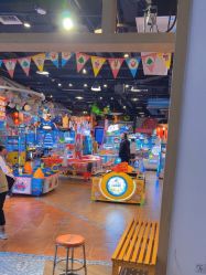 -卡通尼乐园(新达汇三林店)