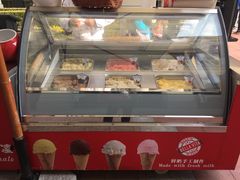 面包甜点陈列柜-VENCHI 闻绮(上海佛罗伦萨小镇店)