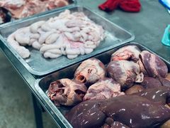 -标记美食新鲜猪杂(兴南大道店)