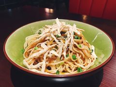 鸡丝凉面-成都娃娃花园餐厅 (南艺旗舰店)