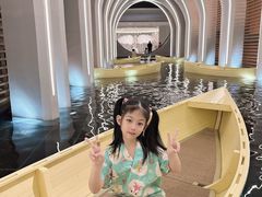 -涨巢·潮玩水疗局