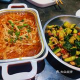 环境：座位挺多，空间大，有两层