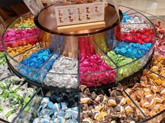 -Laderach 莱德拉(上海环贸iapm店)