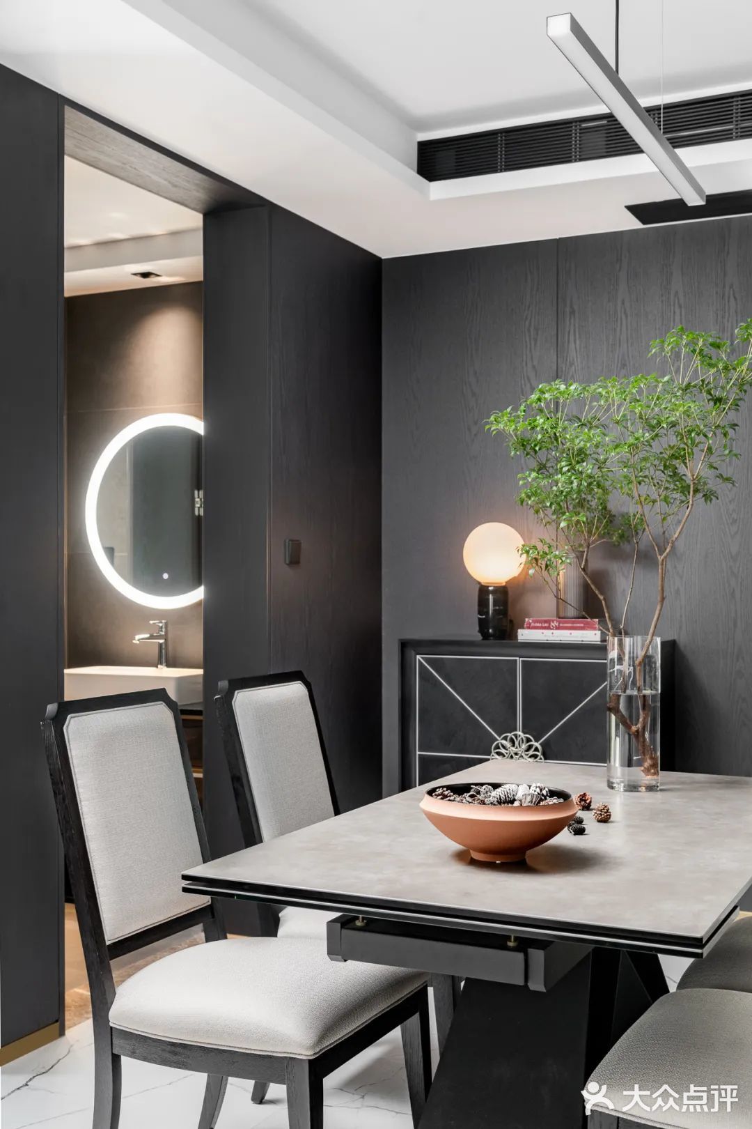 160㎡顶层复式大平层，自带阁楼天窗，晚上看星星去！