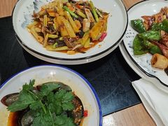 -荣基四海一家·家常菜·海鲜大排档(新安店)