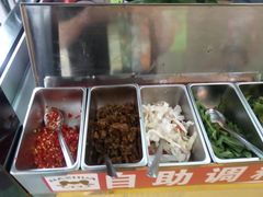 -哪爪小锅米线·拌鸡爪