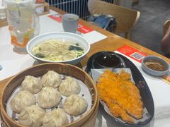 -馋三尺蟹粉小笼(人民广场店)
