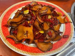 -菌之家·专业纯野生菌火锅·特色炒菌