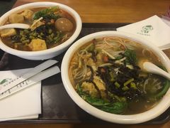 -水平有限螺蛳粉(宏达大厦店)