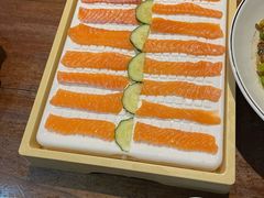 虹鳟三文鱼刺身-壹湖两岸·鱼鲜山里菜(东江湖店)