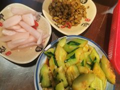 -富正毅三下锅·湘西韵味(天门山索道店)