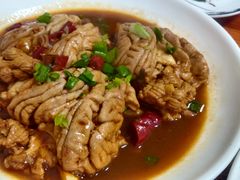 红烧猪脑花-金秋小吃海鲜·专注30年临海特色风味