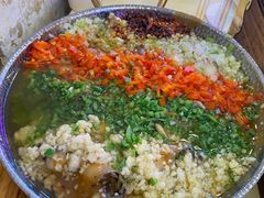 -霄汉牛三鲜湖北砂锅菜(万松园2店)