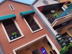 -王府井奥莱临潼小镇(临潼店)