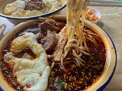 麻辣牛肉面-岳记老成都三味面