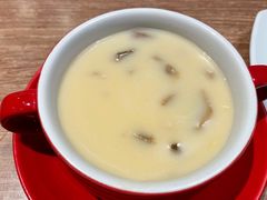 奶油鸡茸蘑菇汤-必胜客(璞丽中心店)