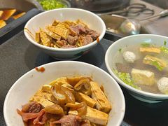 -松树干拌面店