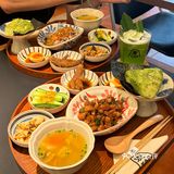 玉林！！！超乖一人食！i人友好！
