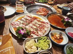 -明洞阿姨·韩式酱蟹烤肉·创意料理(三元桥店)