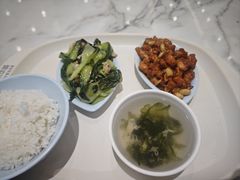 -荣华基·现炒快餐(肇嘉浜路店)