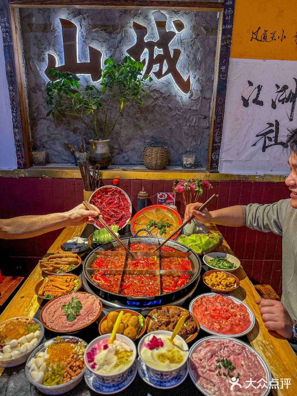 🔥解锁解放碑隐藏版美食～过道火锅