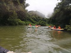 -平果鸳鸯滩漂流景区