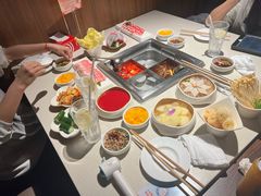 -海底捞火锅鲜切牛肉主题店(长寿路店)