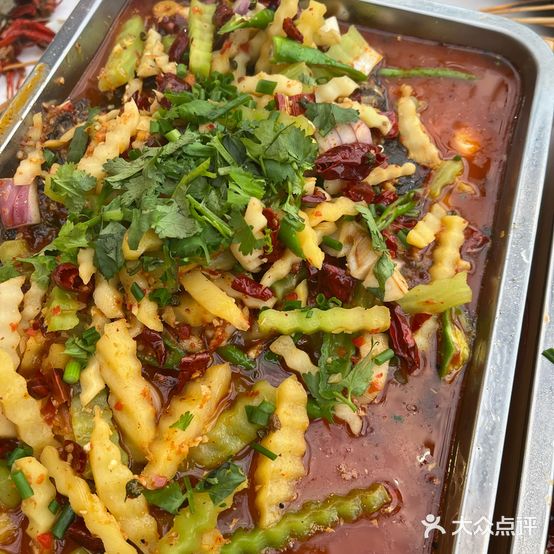 叁食炭火烧烤店