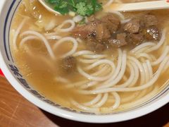 -鑫花溪牛肉米粉(广电传媒店)