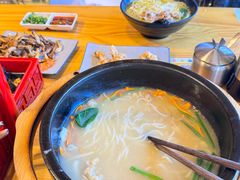 -勺子米线·云南传统小吃市集(四方街店)