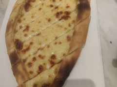 芝士披萨-伊斯坦布尔土耳其清真咖啡餐厅