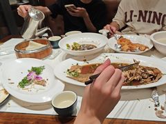 -梅利汴京烤鸭•开封豫菜地标店(东大街店)