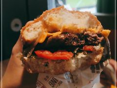 -The Habit Burger Grill 哈比特汉堡(复兴soho店)