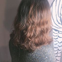 -茶发Salon·烫发染发理发