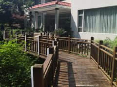 -上海怡沁园度假酒店