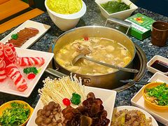 -一席地·本地鸡窝·杭帮鸡火锅(萧山银隆百货店)