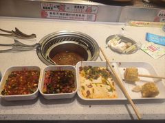 -龍歌自助小火锅(市南金茂湾店)