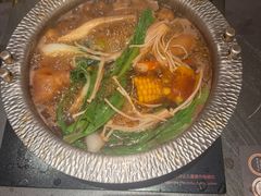 -牛YO寿喜烧·铁板烧和牛火锅自助(市府恒隆店)
