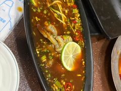 -曼听小寨海鲜烧烤·大连辣炒大王(盖州街店)