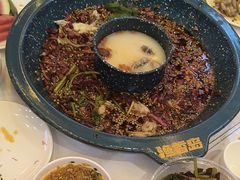-渔香岛美蛙鱼头火锅(威清路店)