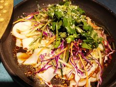 石河子凉皮-清真·卡德尔大叔新疆主题餐厅(龙汇路店)